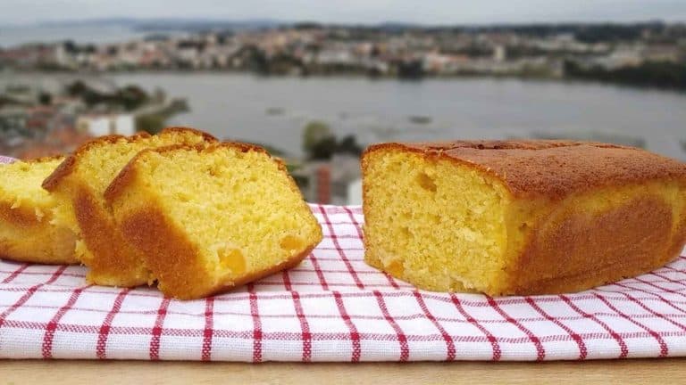 Bizcocho de yogur: la receta súper sencilla para la que no necesitas horno