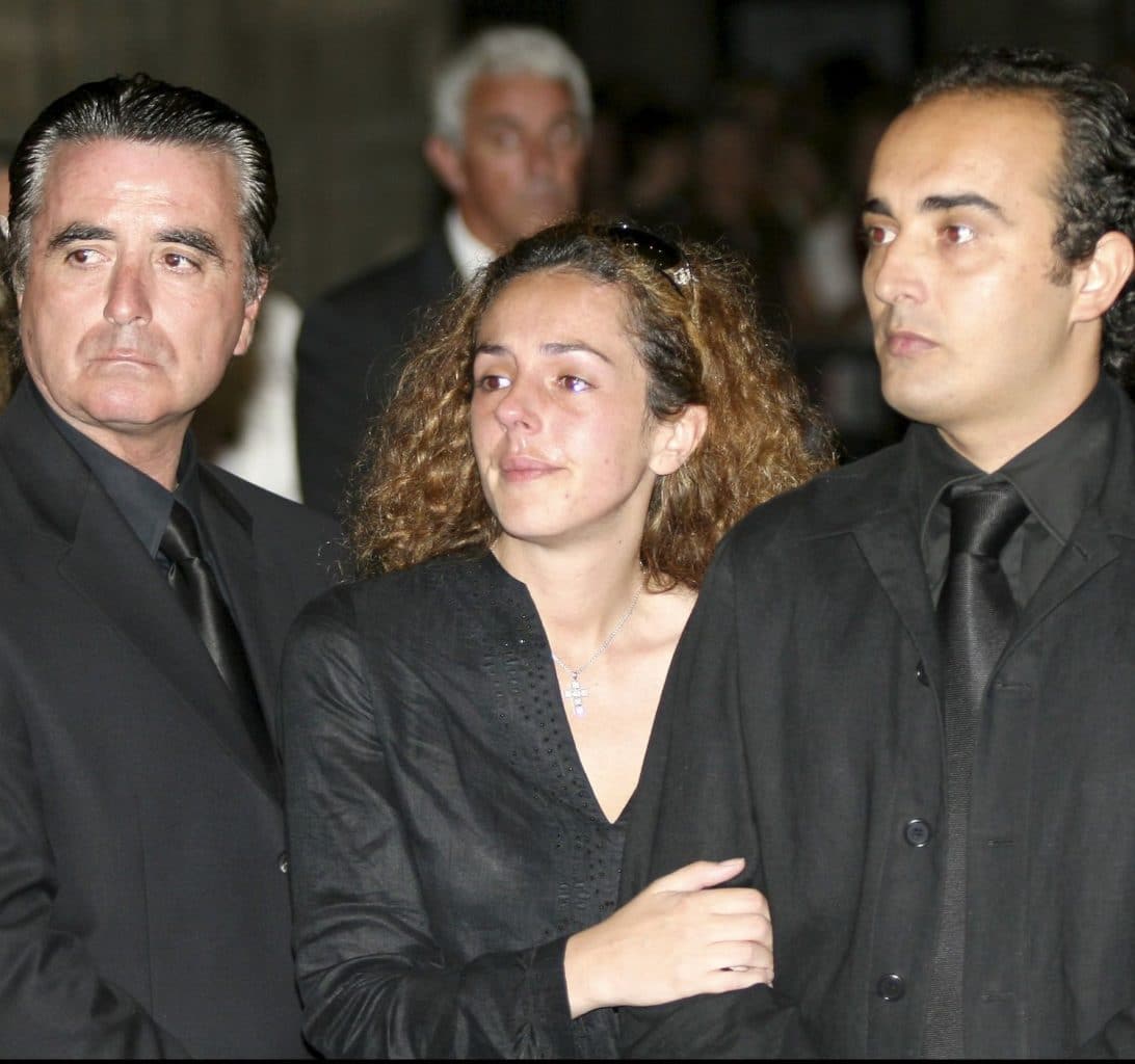 Rocio Carrasco y Ortega Cano Rocío Carrasco revela el triste final de la relación con su hermana Gloria Camila