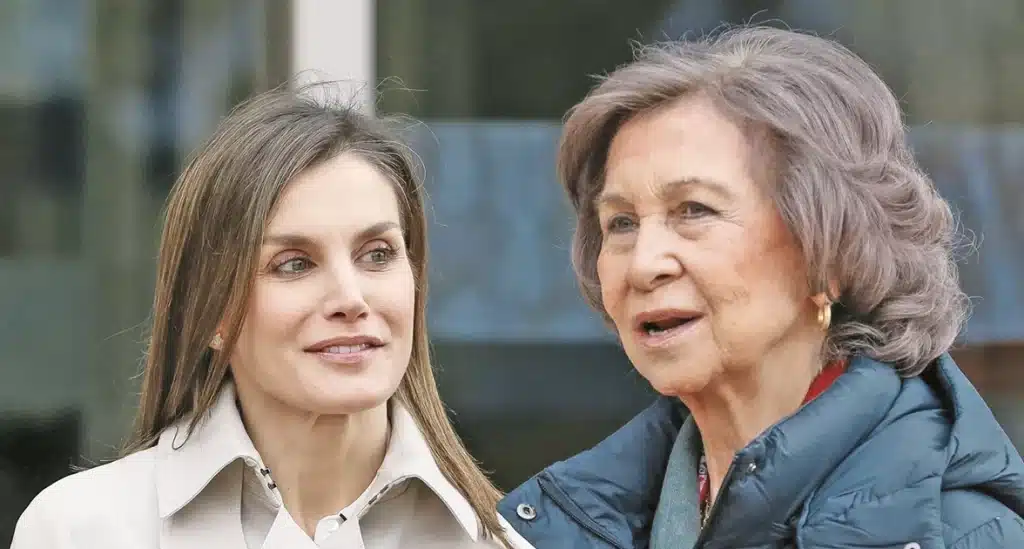 Así consigue la Reina Letizia, con 51, una sonrisa, piel y cuerpo de ensueño