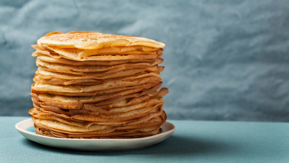 Filloas: así se hace el postre gallego que mejora a los crepes 