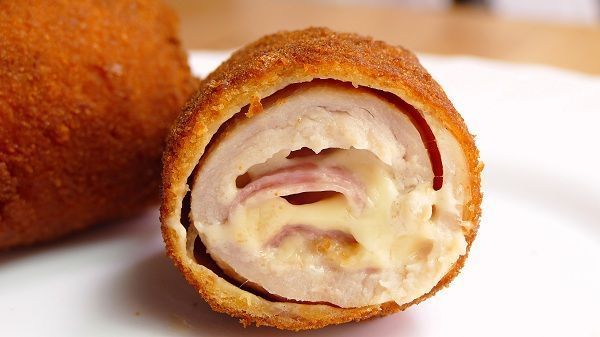 Cómo hacer una pechuga de pollo rellena de jamón y queso