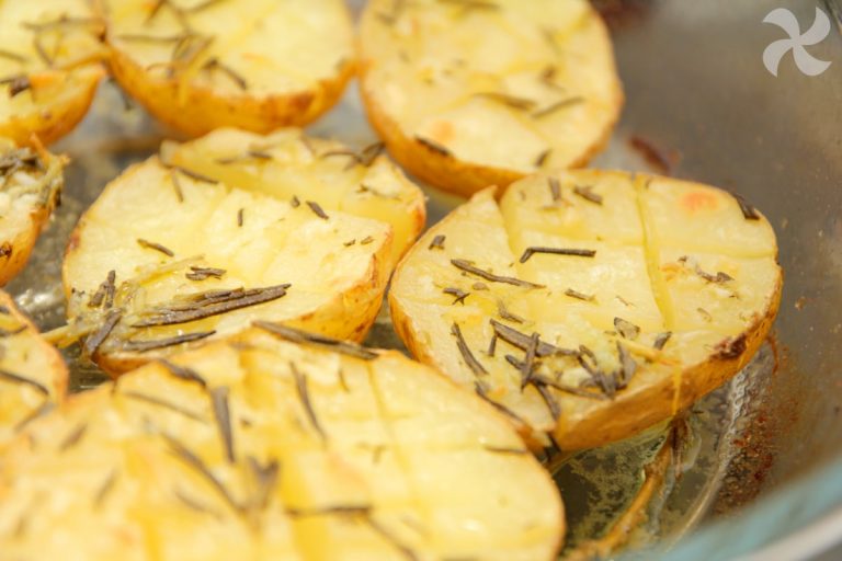 Patatas asadas: las mejores especias para acompañarlas