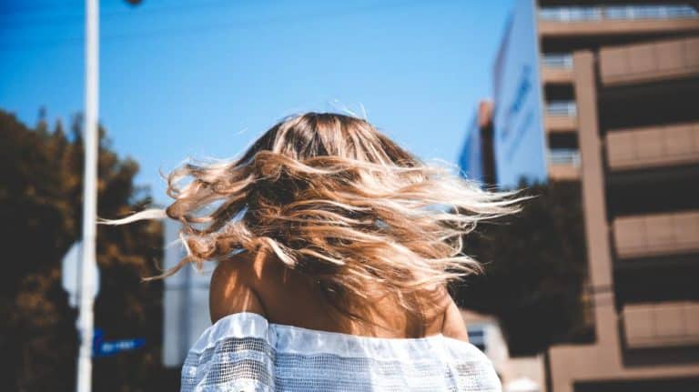 Cómo recuperar tu pelo tras los estragos del verano 
