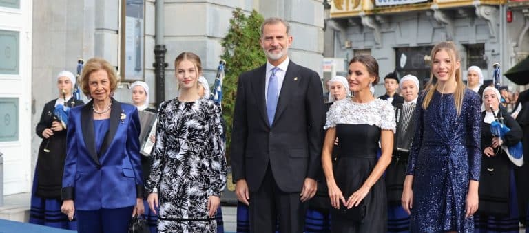 La princesa Leonor brilla a su llegada al Teatro Campoamor de Oviedo