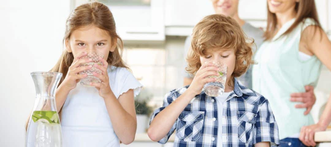 agua 2 Los graves riesgos que no beber agua puede causar a tu salud