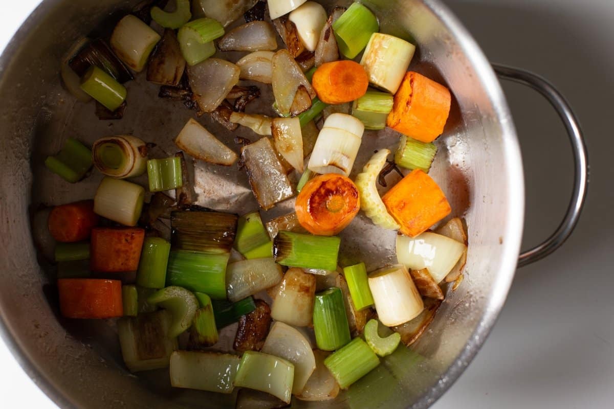 El caldo de verduras que te gustará más que el cocido