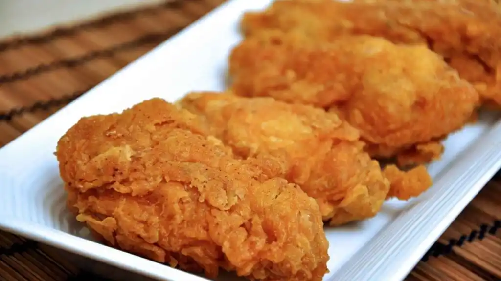 Alitas de pollo: El truco para conseguir un crujiente mejor que el de KFC