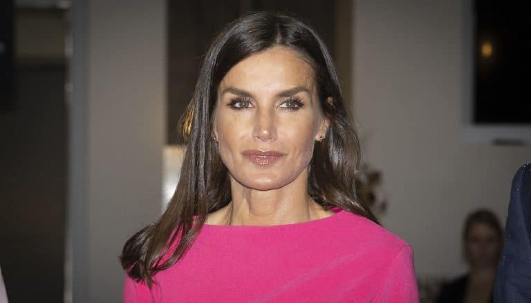 Doña Letizia sorprende en Alemania con su refinado gusto por la moda