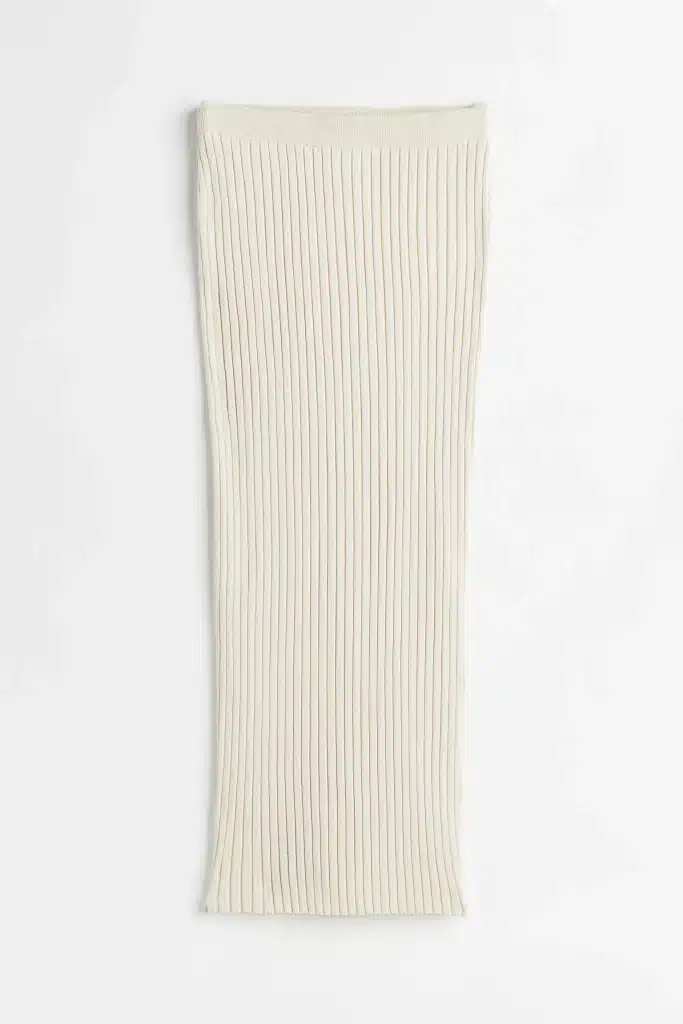 falda tubo H&M: Las botas Chelsea por 44,99 euros para pisar con estilo