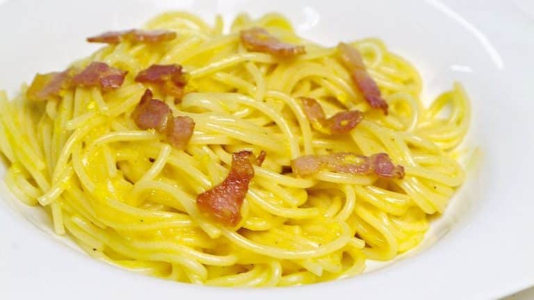 Espaguetis carbonara: la receta de Arguiñano que mejora a la original 