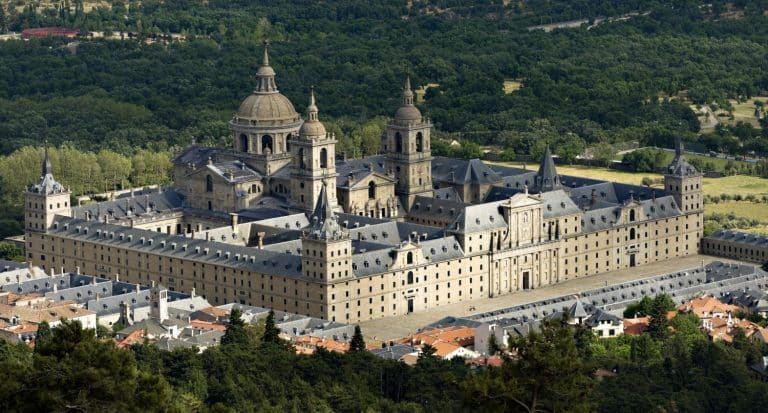 Los mejores pueblos de Madrid para ir comer con la familia el domingo 
