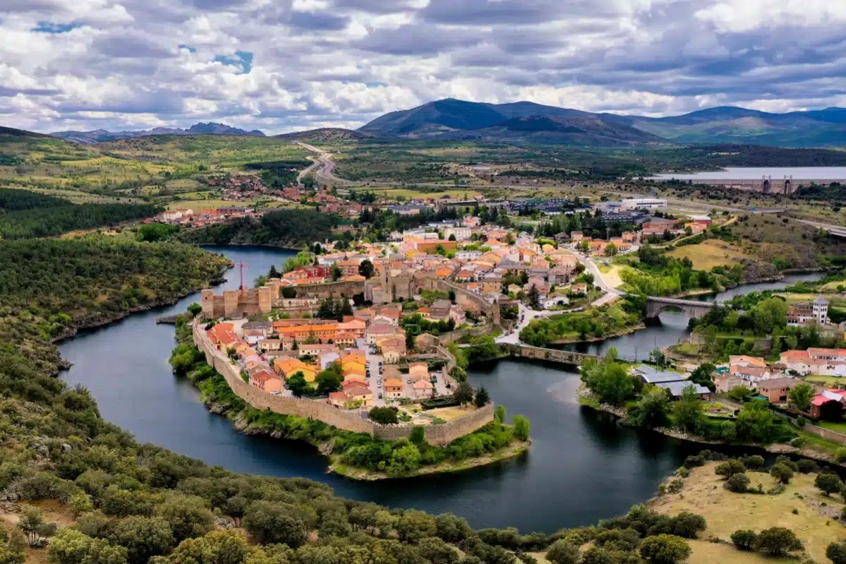 Los mejores pueblos de Madrid para ir comer con la familia el domingo 