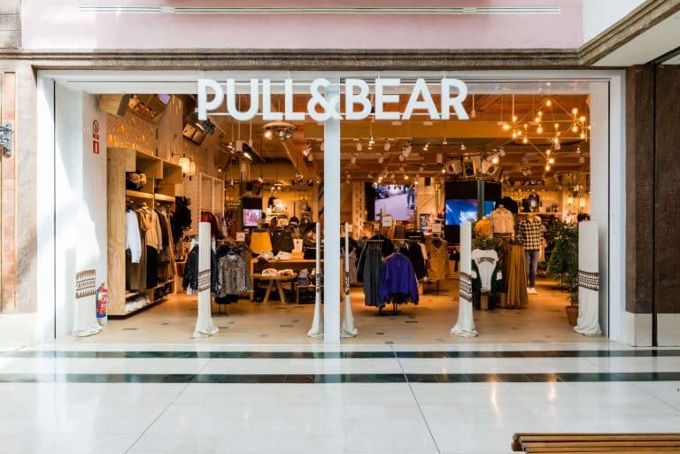 Pull&Bear: la sudadera de la colección de Halloween que usarás todo el año