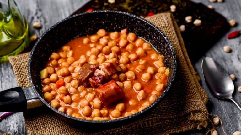 Garbanzos a la riojana: cómo hacerlos para que estén de matrícula