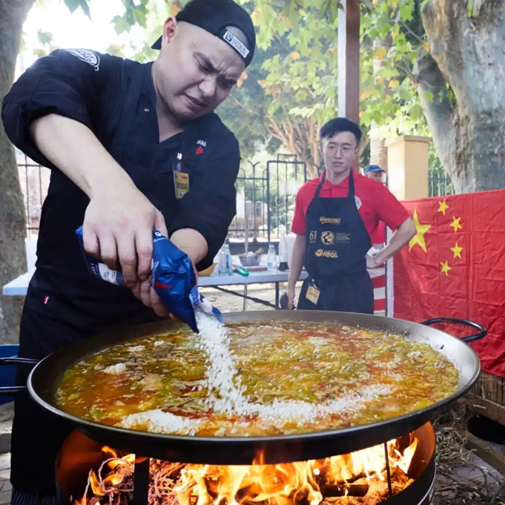El chef chino que hace las paellas mejor que las valencianas