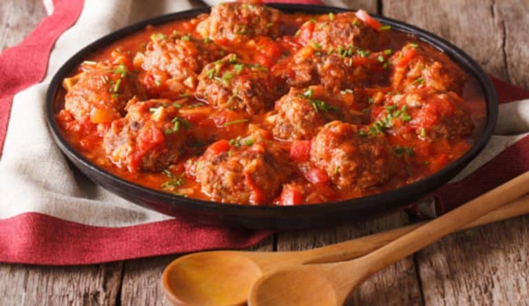 Cómo hacer albóndigas con tomate en una freidora de aire