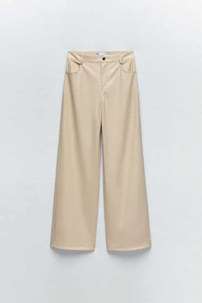 Los pantalones de Zara por 35,95 euros que mejor combinan con los tacones