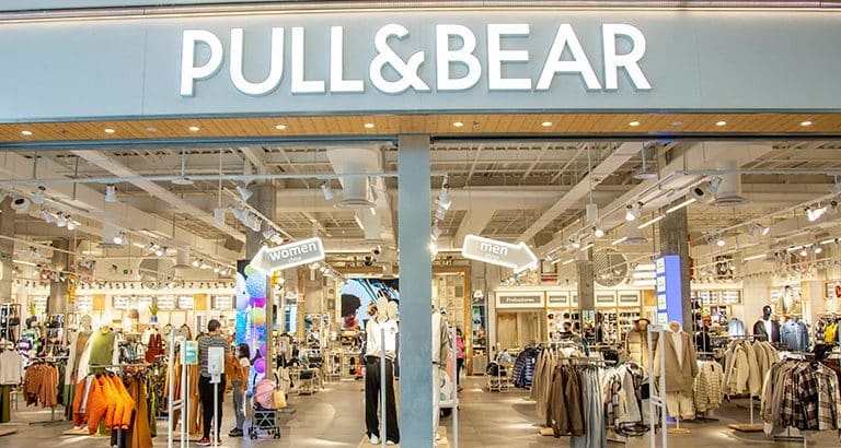 El vestido de Pull&Bear que más estiliza la figura cuesta 16,09 euros 