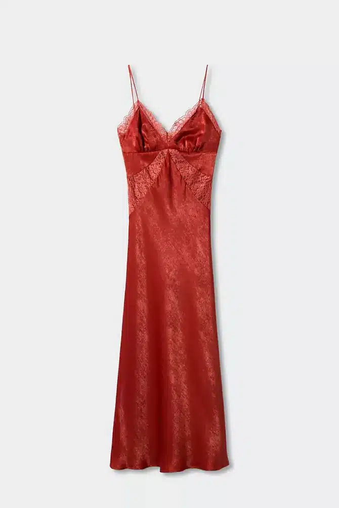 Mango tiene la solución para estas navidades: Un vestido elegante por 29,90 euros