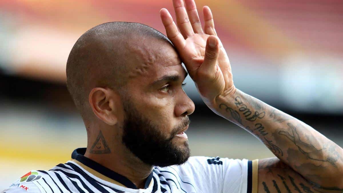 Joana Sanz y Dani Alves no llegan a un acuerdo de divorcio: sabemos qué pasa con el dinero