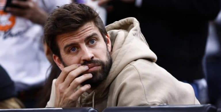 Gerard Piqué y la imagen que hace saltar las alarmas: ¿por qué tapa a Clara Chía con un paraguas?