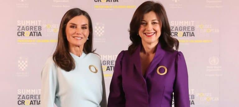 La Reina Letizia recupera en Croacia un vestido azul bebé casi inédito y triunfa