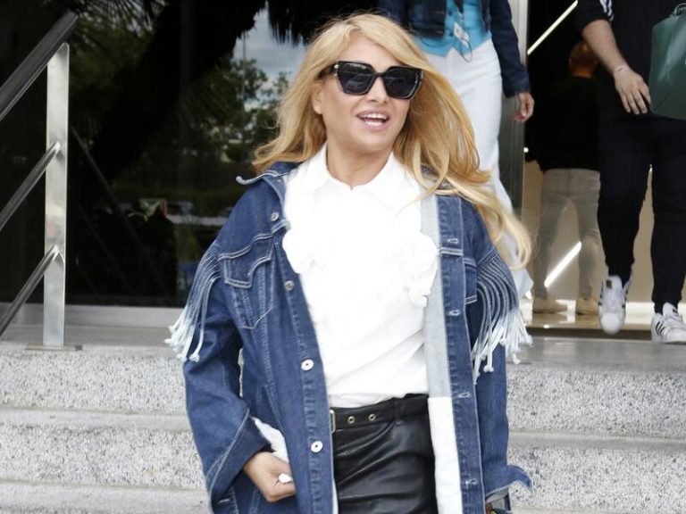 Paulina Rubio arrasa durante su paso por Madrid con un look tan llamativo como original