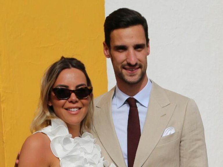 La familia de Sergio Rico pide prudencia a la hora de hablar de su delicado estado de salud
