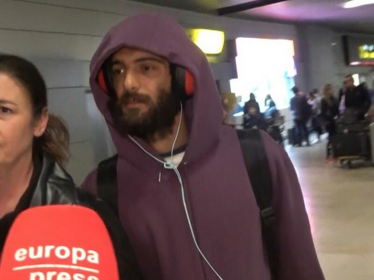 ¡Primicia! Manuel Cortés, la viva imagen de la desolación a su llegada a España tras abandonar ‘Supervivientes’