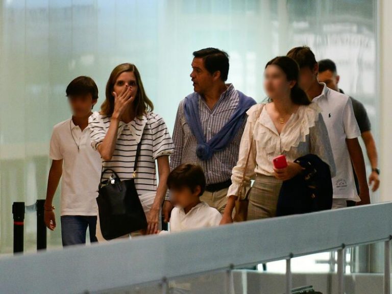 Alfonso de Borbón y Margarita Vargas demuestran su fuerte unión familiar con una escapada a Ginebra