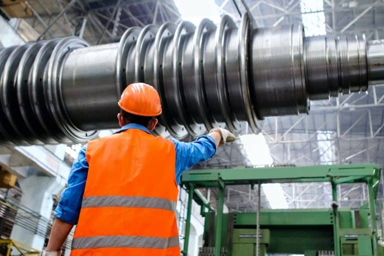 Mantenimiento correctivo o predictivo, descubre cuál se adapta mejor a tu empresa