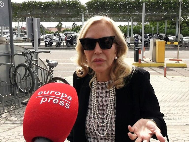 Carmen Lomana aclara que acude a muchos sitios acompañada por Antonio Gutiérrez