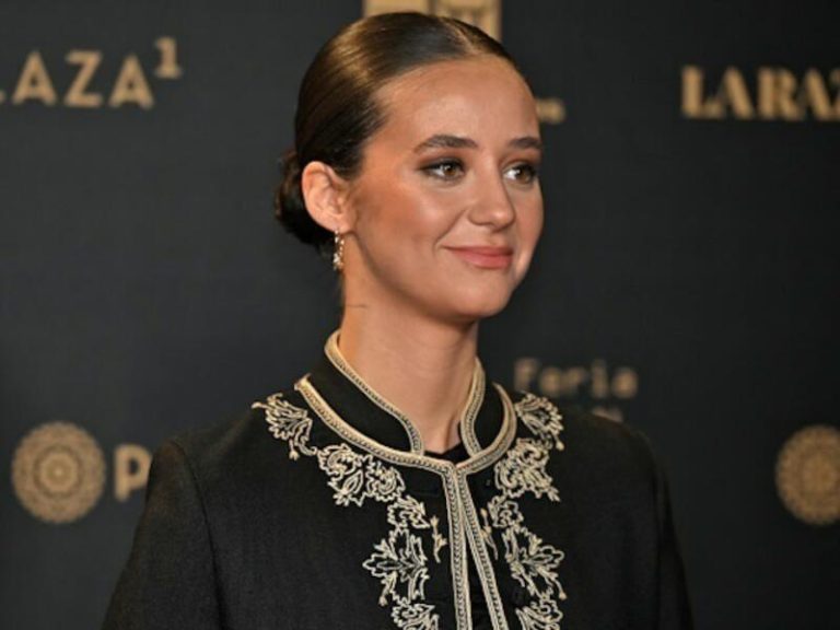Victoria Federica se deja ver en Madrid, con amigas, encapuchada para evitar ser reconocida