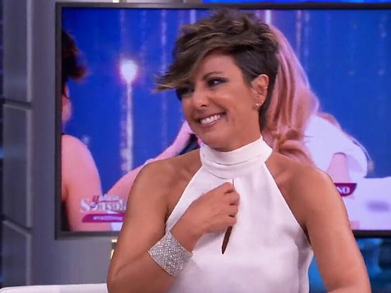 Sonsoles Ónega vuelve a ‘El Hormiguero’ y desvela una anécdota familiar  que vivió el día de su graduación