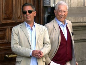 Mario Vargas Llosa y su hijo Gonzalo