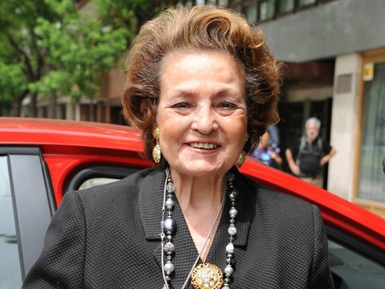 Las cenizas de Carmen Sevilla, en el tanatorio sin recoger