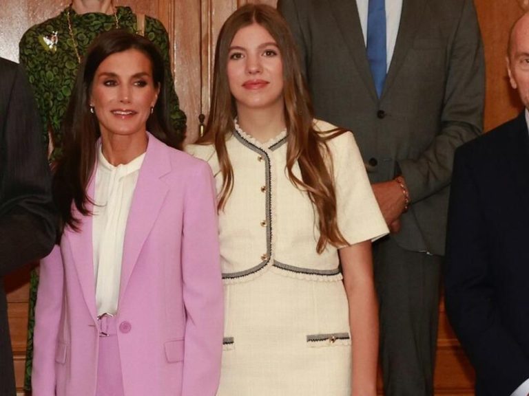 La Infanta Sofía deslumbra con minivestido de tweed y bailarinas. ¡Oh la lá!