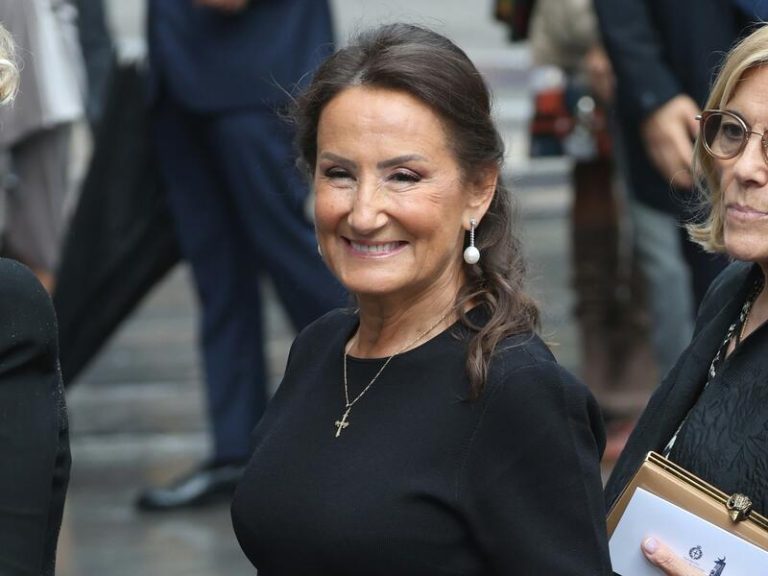 Paloma Rocasolano apuesta por un estilismo sobrio, pero súper elegante, para los Premios Princesa de Asturias