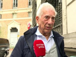 Mario Vargas Llosa evita desvelar si sigue teniendo cariño a Isabel Preysler