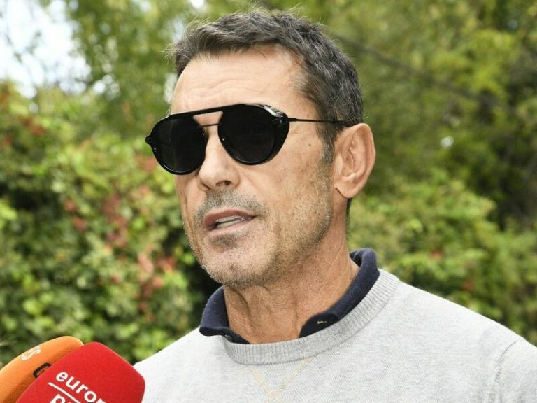 Jesús Vázquez arropa a Nuria González tras la muerte de Fernando Fernández Tapias