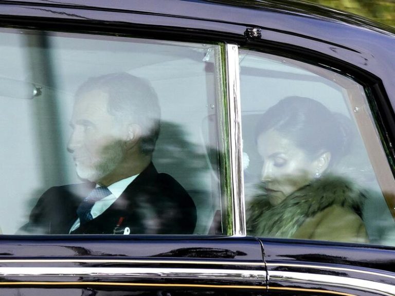 La Reina Letizia destaca por su seriedad en el día más importante para su hija, la Princesa Leonor