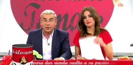 'Aquí Hay Tomate': un vistazo irreverente a la televisión rosa