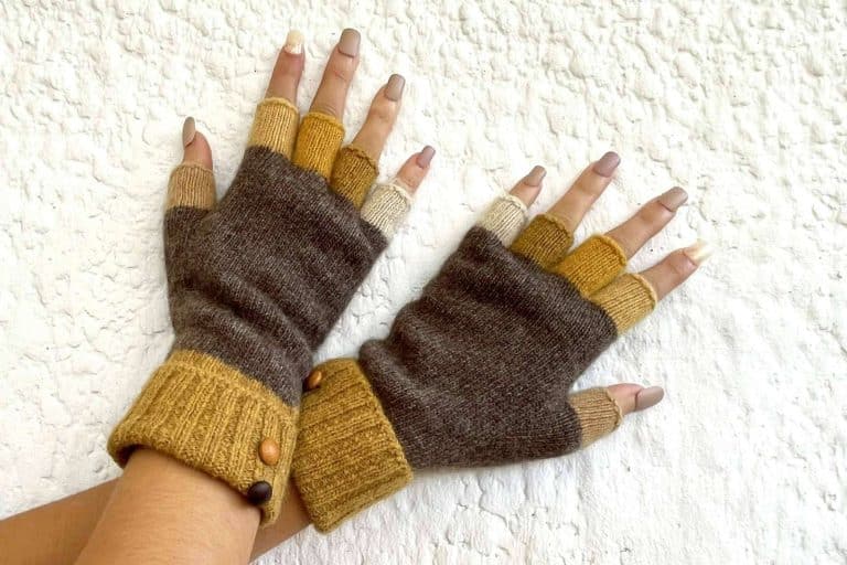 Mitones, los guantes sin dedos de Santacana