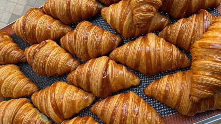 Ya puedes preparar esta receta de croissant casero al puro estilo francés para un desayuno diferente