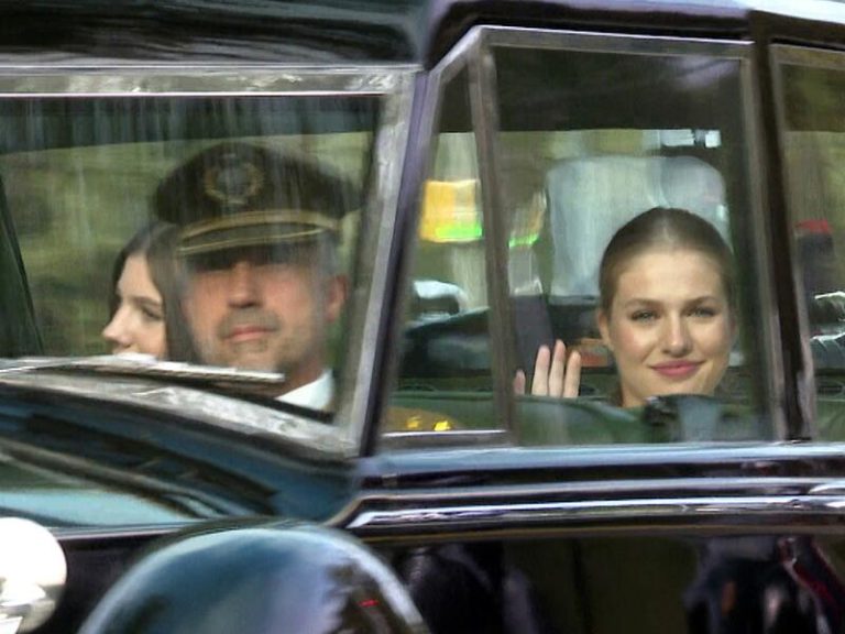 La Reina Letizia y la Princesa Leonor, duelo de emociones en el día más importante