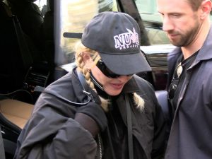 Madonna visita la Casa Batlló en Barcelona tras sus dos conciertos