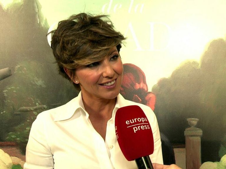 Sonsoles Ónega muy arropada en la presentación de su novela