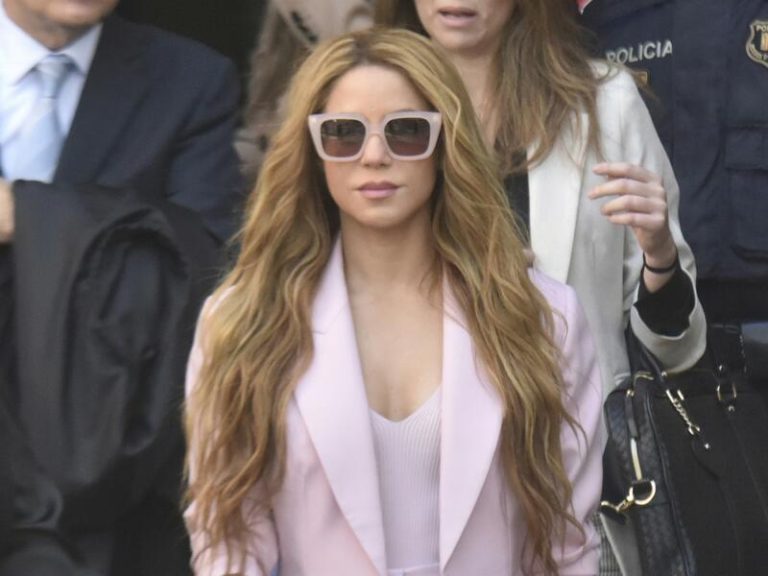 Shakira: 7,3 millones y 3 años de prisión