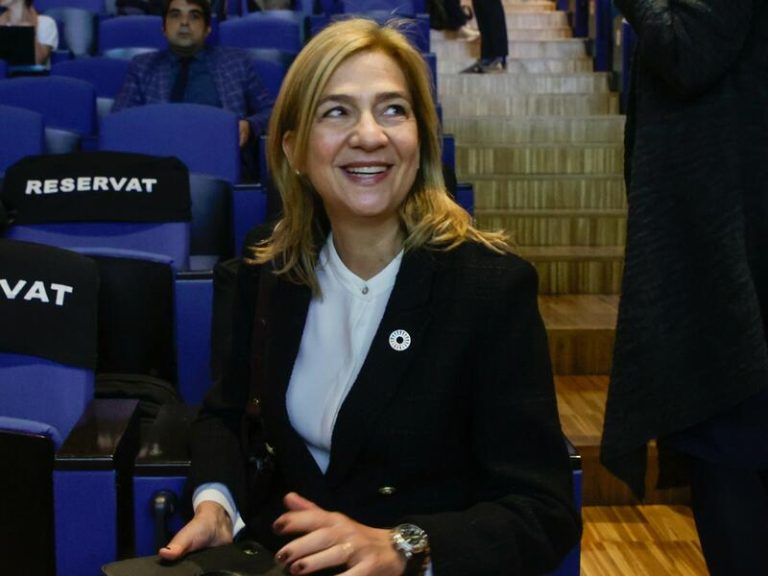 La Infanta Cristina regresa a Barcelona para cumplir con sus compromisos