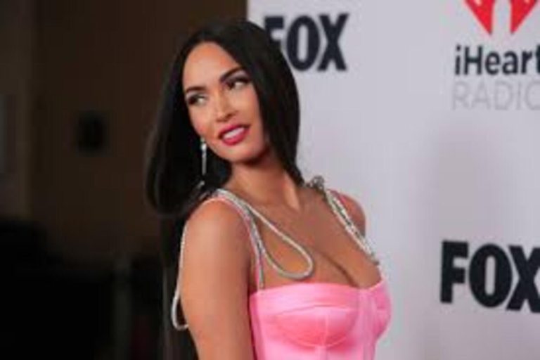 Megan Fox se atreve con su primer poemario